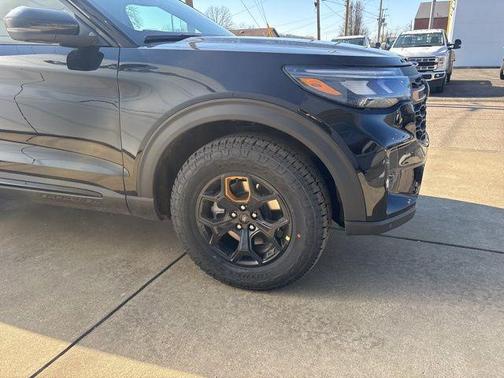 Agate Black 2026 Ford Explorer Tremor