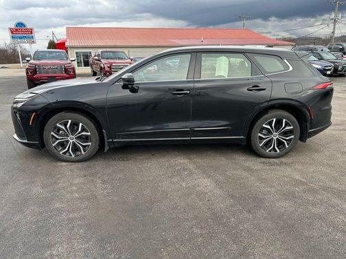 2025 Toyota Crown Signia XLE