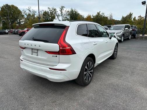 2023 Volvo XC60 B5 Core