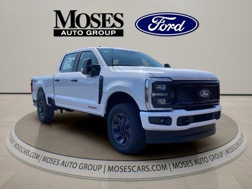 Oxford White 2027 Ford F-250 King Ranch