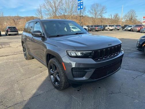 2023 Jeep Grand Cherokee Altitude
