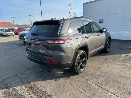 2023 Jeep Grand Cherokee Altitude