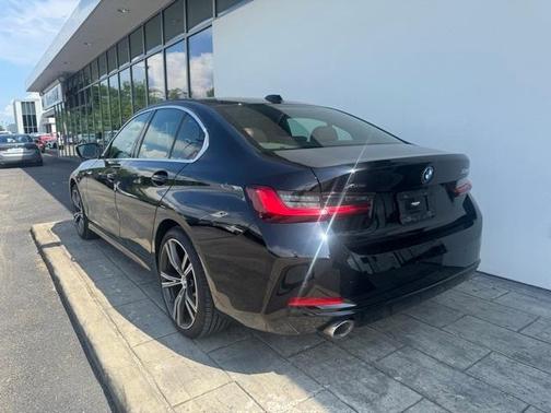 2023 BMW 330 i xDrive