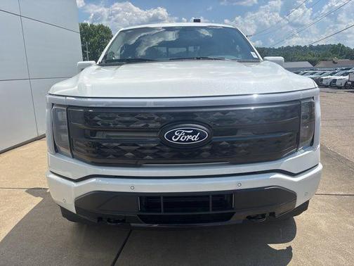 2025 Ford F-150 Lightning Platinum