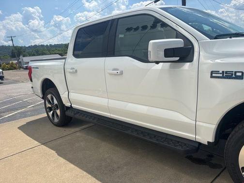 2025 Ford F-150 Lightning Platinum
