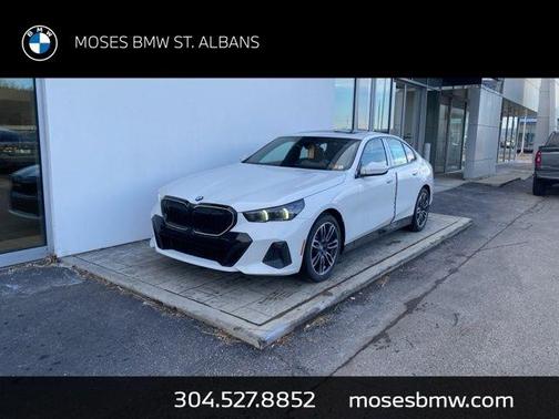 Alpine White 2026 BMW 530 i xDrive