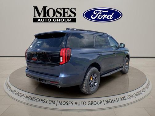 Nocturnal Blue 2027 Ford Expedition Tremor