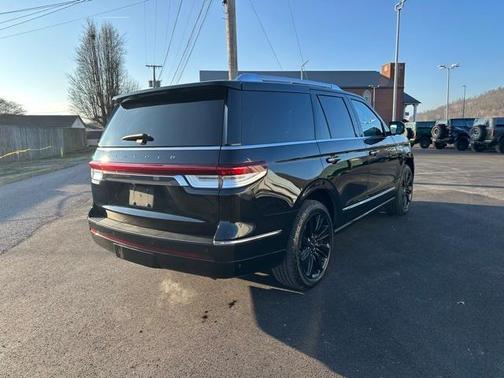 2023 Lincoln Navigator Reserve