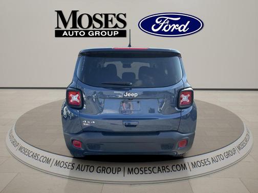 Slate Blue Pearlcoat 2023 Jeep Renegade Latitude