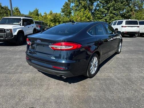 2020 Ford Fusion SE