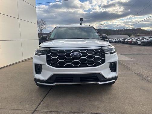 Star White 2026 Ford Explorer Platinum