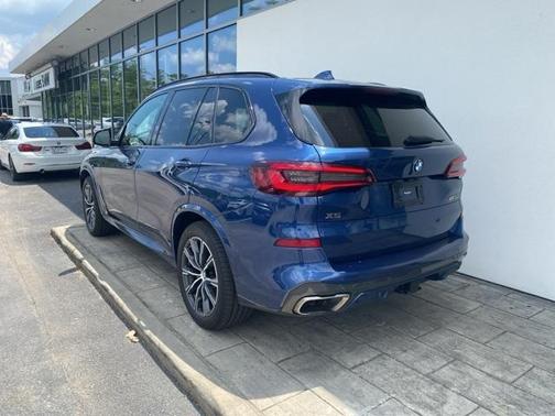 2020 BMW X5 M50i