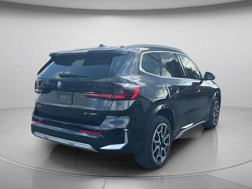 Black Sapphire Metallic 2025 BMW X1 xDrive28i