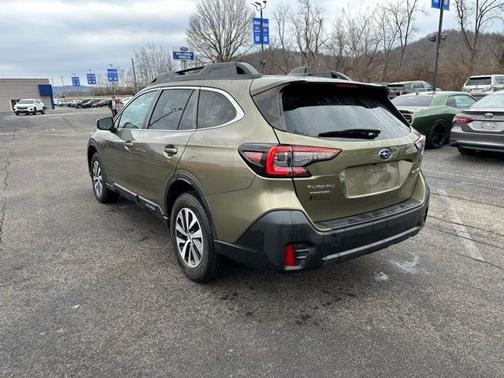 2022 Subaru Outback Premium