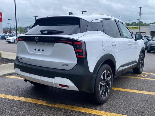 Fresh Powder 2026 Nissan Kicks SV