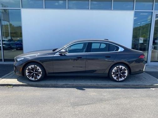 2026 BMW 530 i xDrive