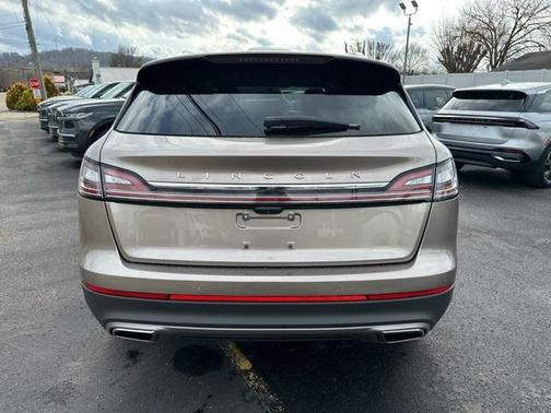 2021 Lincoln Nautilus Reserve