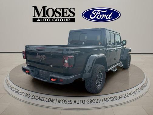 Black Clearcoat 2023 Jeep Gladiator Mojave