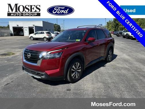 2022 Nissan Pathfinder SL