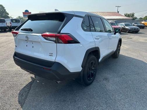 2023 Toyota RAV4 LE