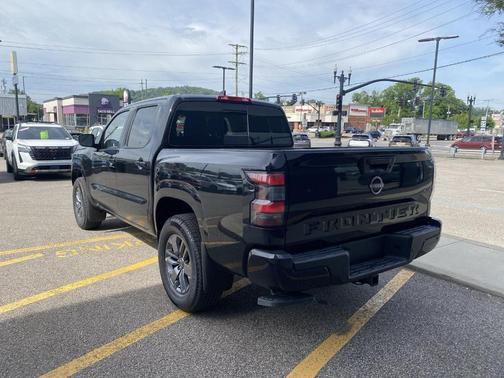 Super Black 2026 Nissan Frontier SV