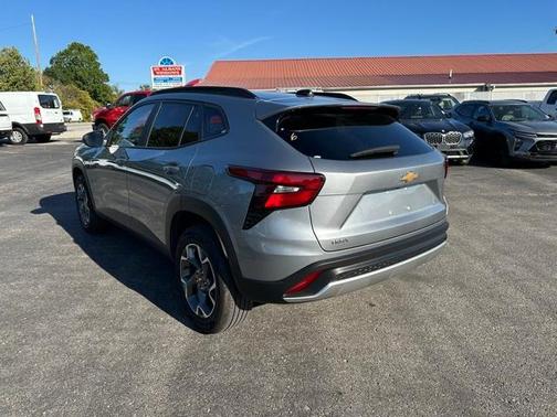 2024 Chevrolet Trax LT
