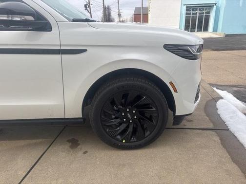 2025 Lincoln Navigator Reserve