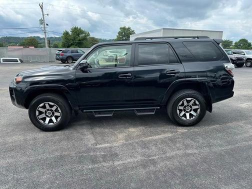 2023 Toyota 4Runner TRD Off Road