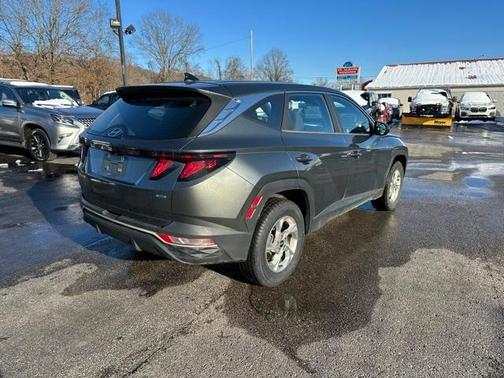 2022 Hyundai TUCSON SE