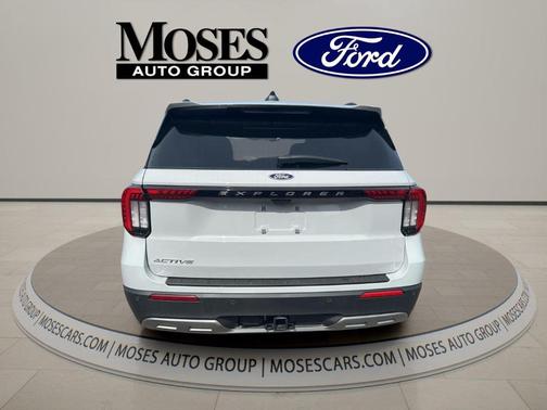 Avalanche Gray 2027 Ford Explorer