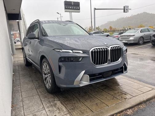 2023 BMW X7 xDrive40i