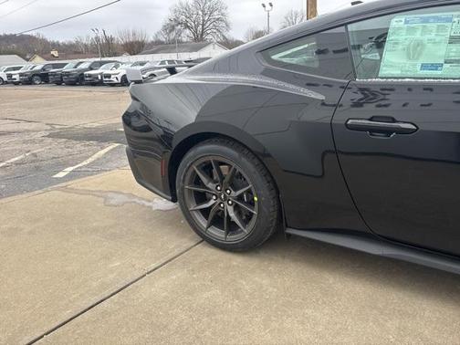 2026 Ford Mustang Dark Horse