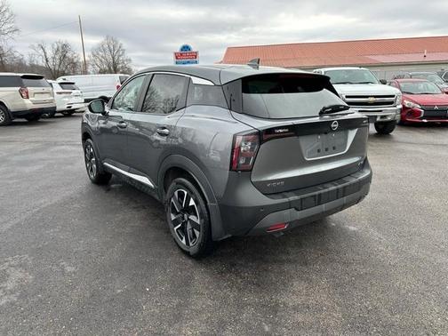 2025 Nissan Kicks SV