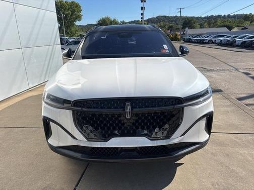2025 Lincoln Nautilus Reserve