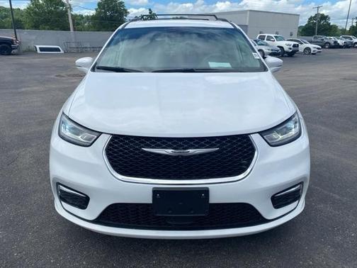 2022 Chrysler Pacifica Touring-L