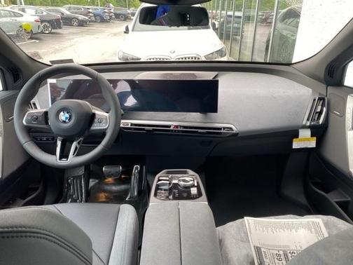2026 BMW iX xDrive45