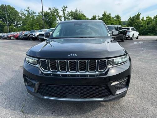 2023 Jeep Grand Cherokee Laredo