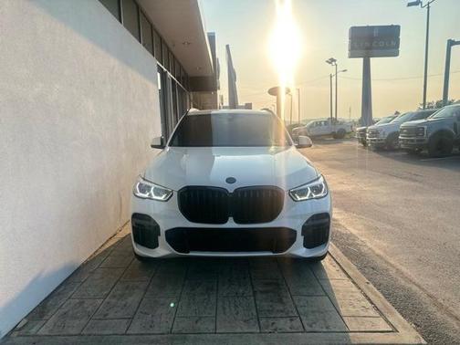 2022 BMW X5 M50i