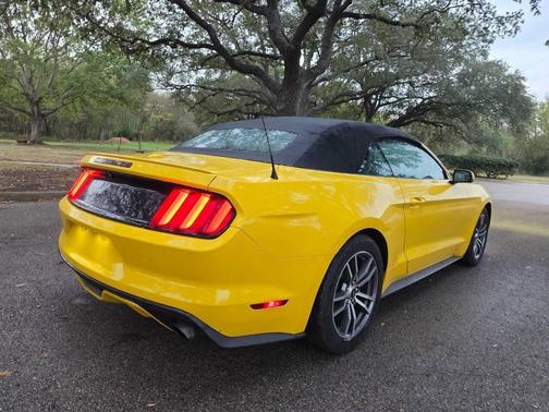 2017 Ford Mustang EcoBoost Premium