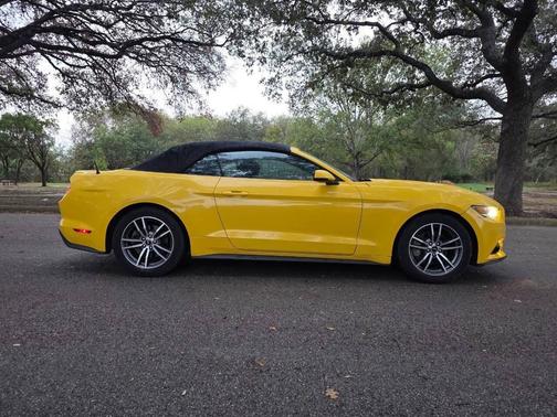 2017 Ford Mustang EcoBoost Premium