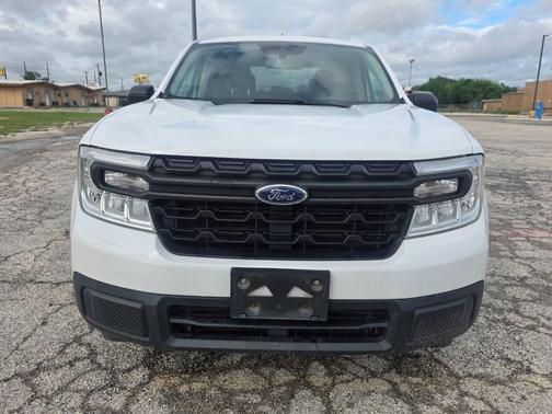 Oxford White 2022 Ford Maverick XL