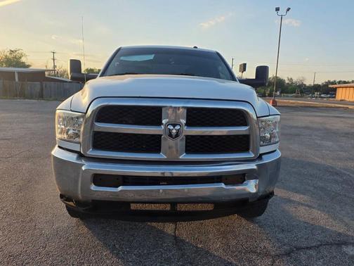 2017 RAM 2500 Tradesman Crew Cab 4x4 6'4' Box