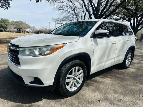 2016 Toyota Highlander LE