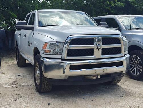 Bright White Clearcoat 2018 RAM 2500 Tradesman Crew Cab 4x2 6'4' Box
