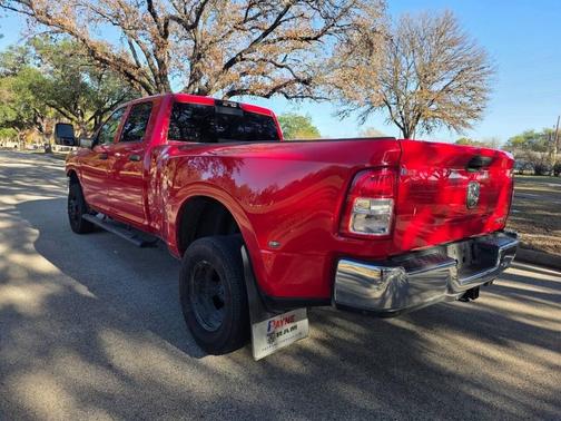 2024 RAM 3500 Tradesman Crew Cab 4x4 8' Box