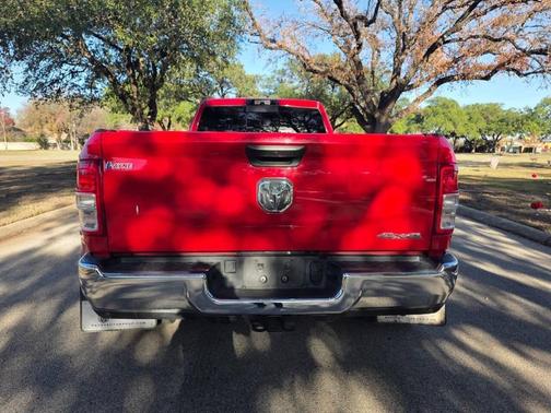 2024 RAM 3500 Tradesman Crew Cab 4x4 8' Box