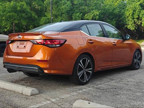 Monarch Orange/Super Black 2020 Nissan Sentra SR