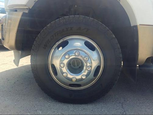 Oxford White/Pale Adobe Metallic 2011 Ford F-450 Lariat