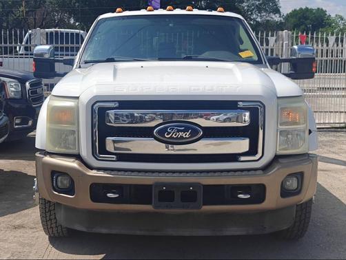 Oxford White/Pale Adobe Metallic 2011 Ford F-450 Lariat