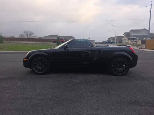 2000 Toyota MR2 Base 2dr Convertible